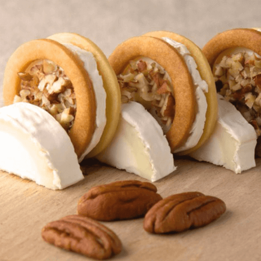 Cookies aux noix de Pecan et bûche fondante de chèvre Président