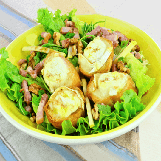 Salade campagnarde au chèvre chaud