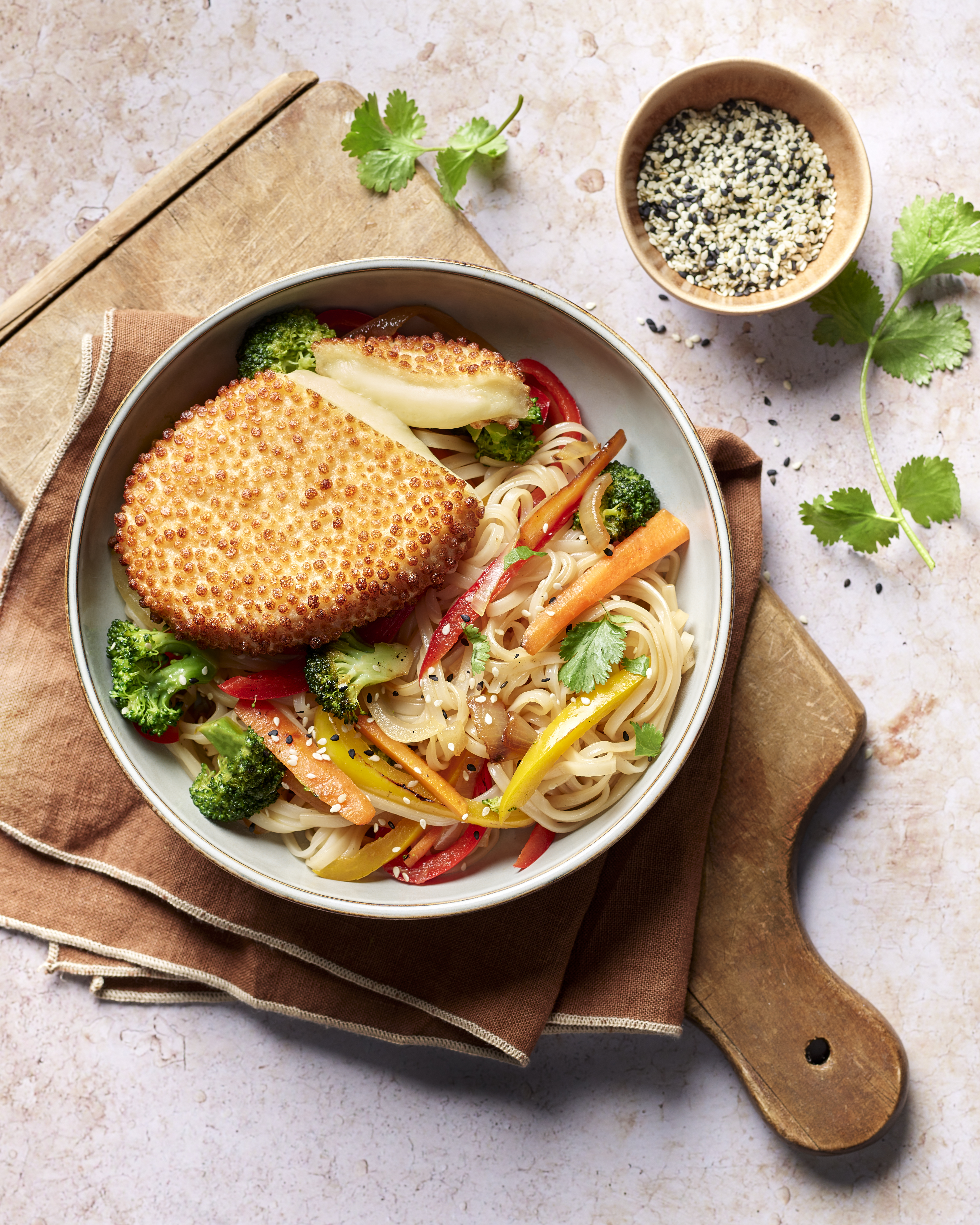 Pavés emmental nouilles sautées aux légumes